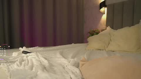 Ellie online show from 04-11-26, 07:45