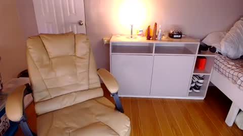 Snapshot of intimate143 chatting on 07-17-26, 06:09 Im Desiree online show from 07-17-26, 06:09