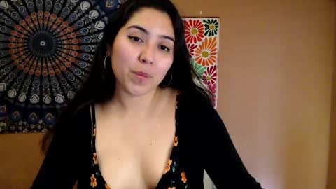 Snapshot of intimatetales chatting on 03-04-25, 02:42 Africa online show from 03-04-25, 02:42