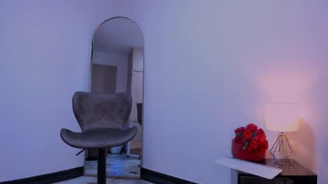 Pantyhose Queen online show from 03-29-26, 07:58