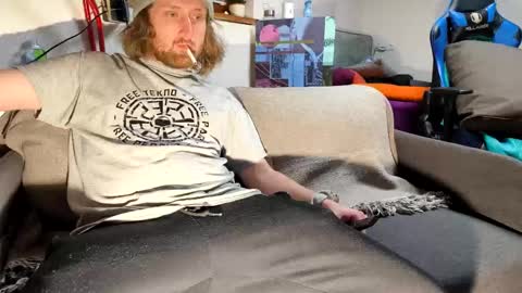 Snapshot of ipipo42o chatting on 03-11-25, 10:09 DrownMentally online show from 03-11-25, 10:09