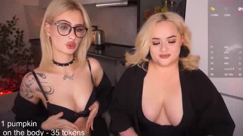 Snapshot of irena_barr18 chatting on 10-31-25, 05:36 Irena Barr online show from 10-31-25, 05:36