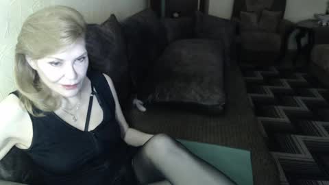 irenalegs online show from 04-21-26, 04:08