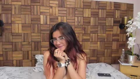 Snapshot of iriis_rosse chatting on 01-09-25, 02:22 Iris Rosse online show from 01-09-25, 02:22