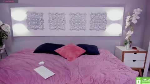 Snapshot of iriis_rosse chatting on 01-28-25, 09:08 Iris Rosse online show from 01-28-25, 09:08