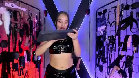 Snapshot of iris_cinthia_bdsm chatting on 07-05-26, 04:19 iris_cinthia_bdsm online show from 07-05-26, 04:19