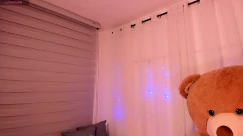 iris_hottt0 online show from 04-24-26, 03:20