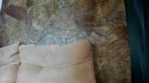 Iris  online show from 03-12-26, 01:50