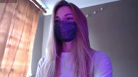 Snapshot of iris_lave chatting on 09-10-25, 02:28 Lily online show from 09-10-25, 02:28