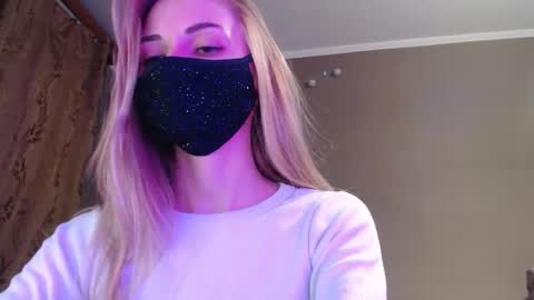 Snapshot of iris_lave chatting on 09-26-25, 04:11 Lily online show from 09-26-25, 04:11
