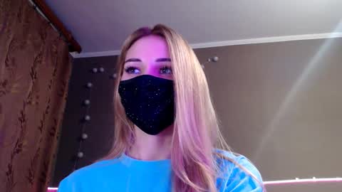 Lily online show from 12-05-25, 06:15