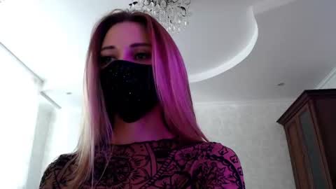 Lily online show from 06-21-26, 03:36