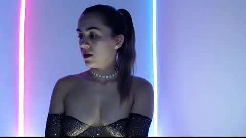 Snapshot of iris_luna_ chatting on 11-04-25, 04:33 Iris Luna online show from 11-04-25, 04:33