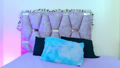 Iris online show from 03-30-26, 05:25