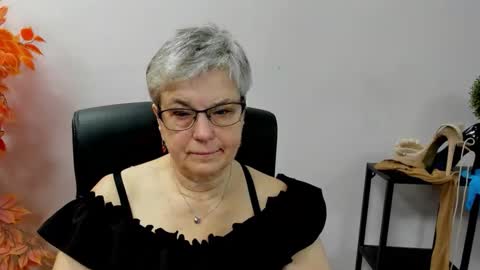 I R I S online show from 10-10-25, 07:51