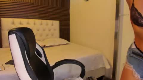 Iris Fyre  online show from 06-26-26, 12:53