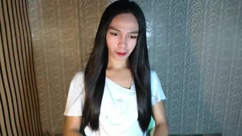 IRISH AND TRIXIE online show from 04-23-26, 01:51