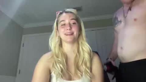 Snapshot of irispink1 chatting on 02-10-26, 01:21 Irispink1 online show from 02-10-26, 01:21