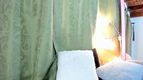 Snapshot of iriss_25 chatting on 03-01-25, 11:06 iris online show from 03-01-25, 11:06