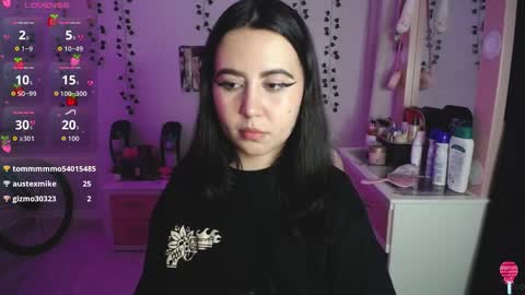 Snapshot of iriss_sky chatting on 11-18-25, 05:01 Iris online show from 11-18-25, 05:01