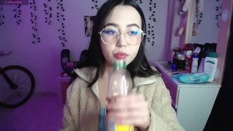 Snapshot of iriss_sky chatting on 11-28-25, 05:10 Iris online show from 11-28-25, 05:10