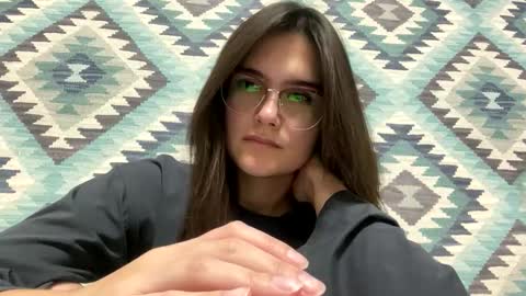 Snapshot of irisss31 chatting on 11-03-25, 08:43 irisss31 online show from 11-03-25, 08:43