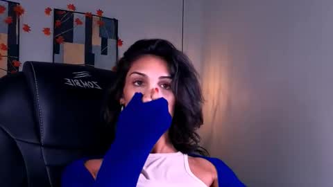  IRMA  FOLLOW ME  online show from 11-14-25, 09:30