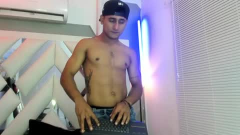 Snapshot of iron_king7 chatting on 06-26-26, 01:26 Iron king online show from 06-26-26, 01:26