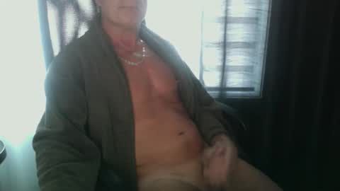 Snapshot of ironout007 chatting on 10-19-25, 12:28 ironout007 online show from 10-19-25, 12:28