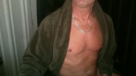 Snapshot of ironout007 chatting on 10-24-25, 10:22 ironout007 online show from 10-24-25, 10:22