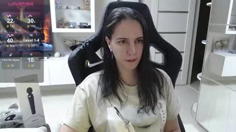 Irwi Tomboy online show from 10-29-25, 09:16