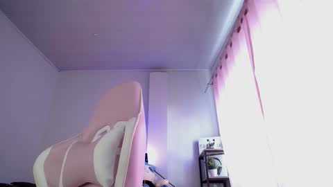 Isabella  online show from 01-11-26, 03:39