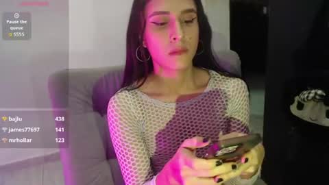 Isabella Hall online show from 06-21-26, 10:56