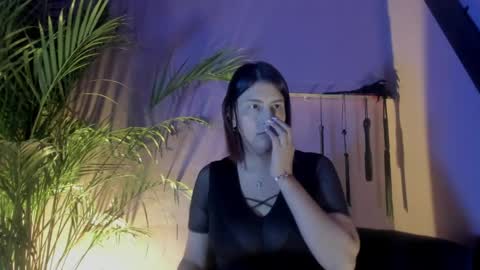 Isabella online show from 04-26-26, 12:03