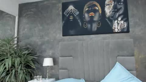 Snapshot of isa_lancaster chatting on 11-23-25, 08:08 Isa Lancaster online show from 11-23-25, 08:08