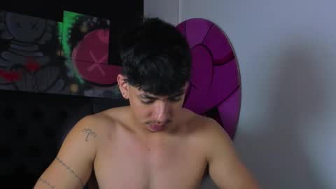 isaac_cryston online show from 11-02-25, 08:22