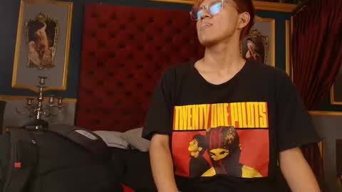 isaac_grimm online show from 12-18-25, 03:01