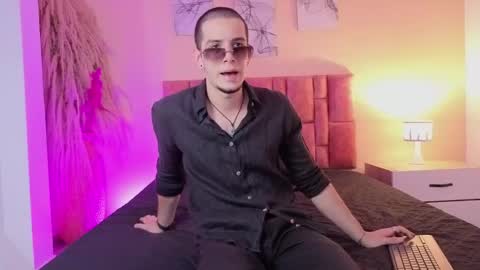isaacblaze  online show from 05-14-26, 04:30
