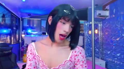 Snapshot of isaacnova chatting on 06-10-26, 08:30 isaacnova online show from 06-10-26, 08:30