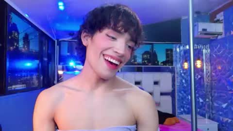 Snapshot of isaacnova chatting on 06-11-26, 12:32 isaacnova online show from 06-11-26, 12:32