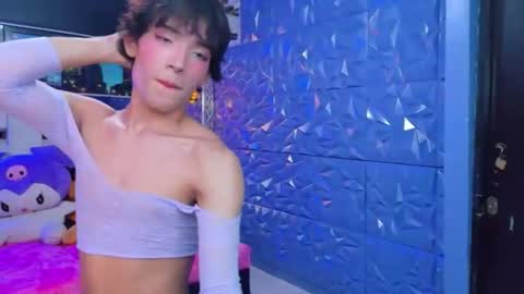 Snapshot of isaacnova chatting on 06-11-26, 02:53 isaacnova online show from 06-11-26, 02:53