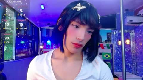 Snapshot of isaacnova chatting on 06-19-26, 08:01 isaacnova online show from 06-19-26, 08:01