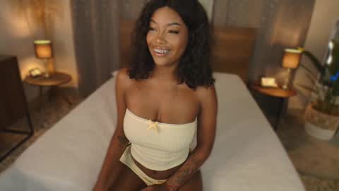 Snapshot of isaacoleman chatting on 10-30-25, 08:53 Isaa Coleman online show from 10-30-25, 08:53