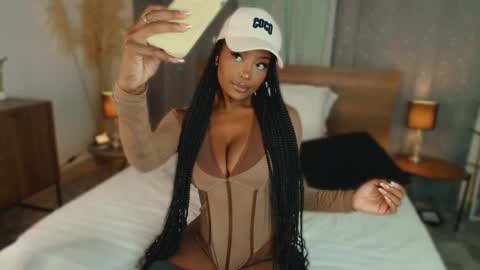 Snapshot of isaacoleman chatting on 11-10-25, 07:57 Isaa Coleman online show from 11-10-25, 07:57