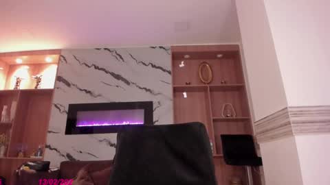 Isabel online show from 02-13-25, 08:17