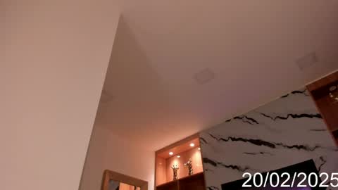 Isabel online show from 02-20-25, 08:17