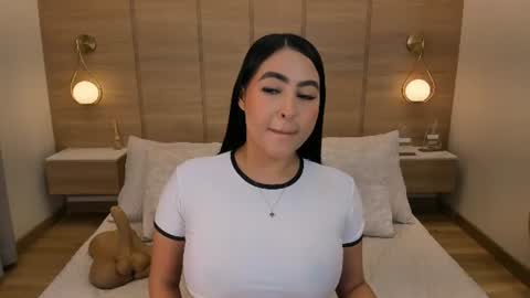 Snapshot of isabel_millher chatting on 06-12-26, 04:00 Isa online show from 06-12-26, 04:00