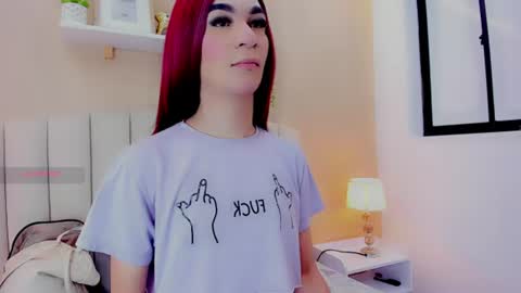 isabel_palmer online show from 06-10-26, 07:02