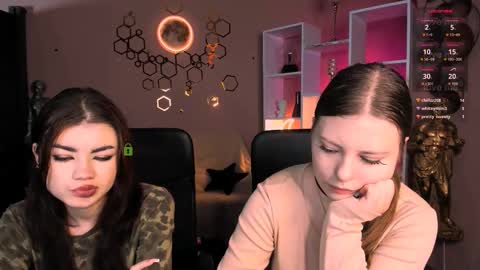 Snapshot of isabel_wave chatting on 12-16-25, 01:05 isabel online show from 12-16-25, 01:05