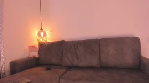 Snapshot of isabela_franco_ chatting on 10-28-25, 12:09 Isabela online show from 10-28-25, 12:09